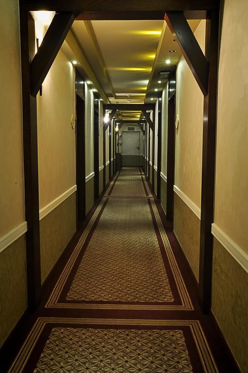 Ahotel Czechowice-Dziedzice Exterior foto